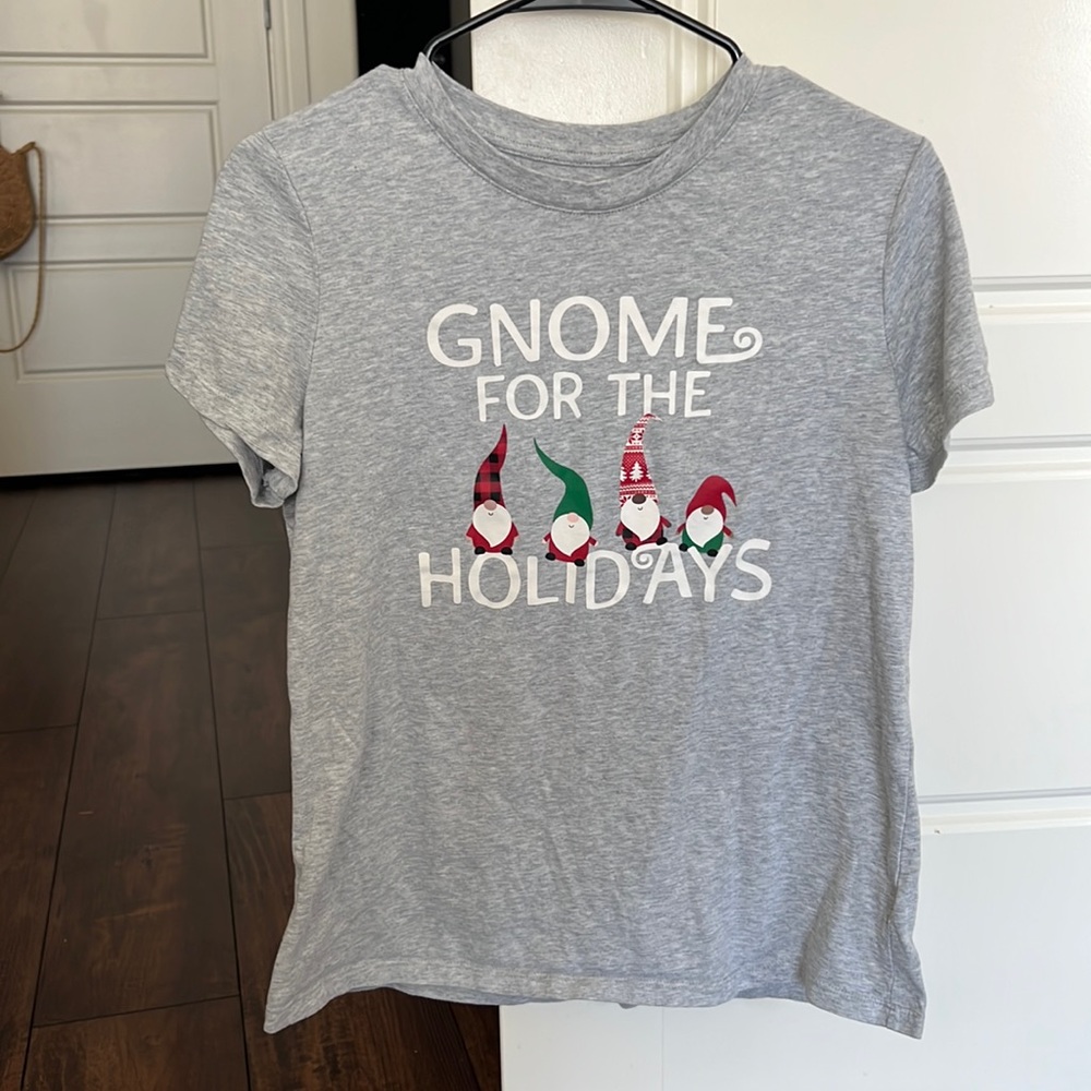 Old navy holiday sleep t shirt / gnome shirt